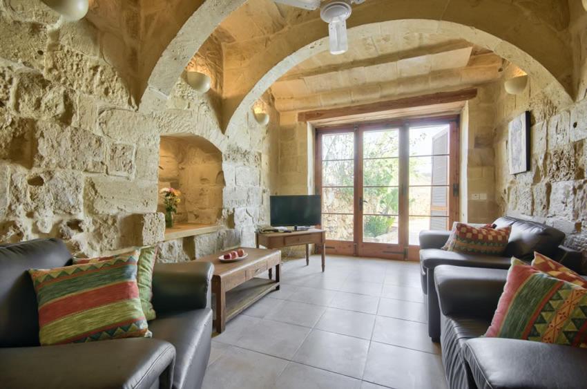Farmhouse Razzett Cora Victoria Exteriér fotografie